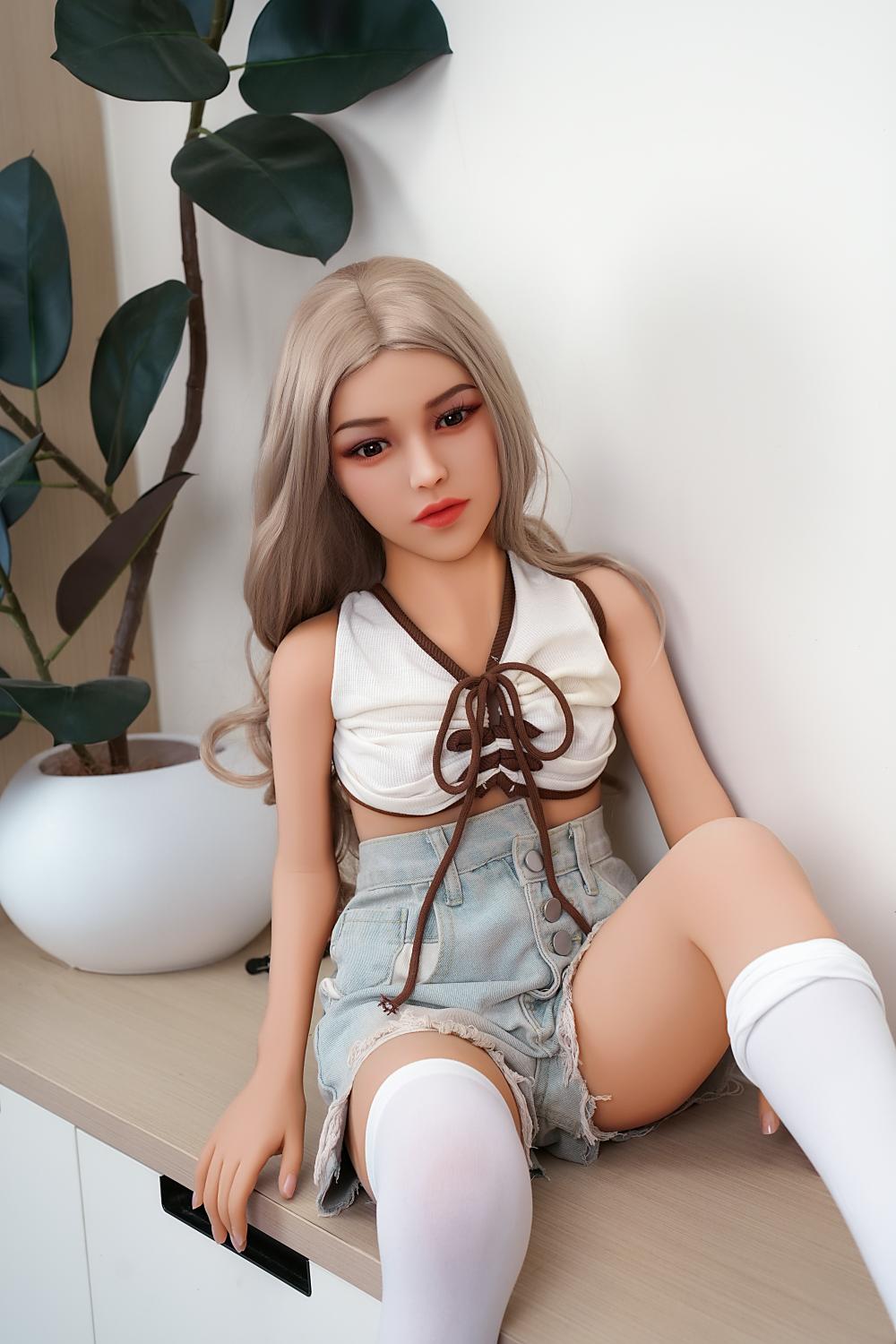 Reali̇sti̇k Manken Usb Şarjli-Sesli̇ Ti̇treşi̇mli̇